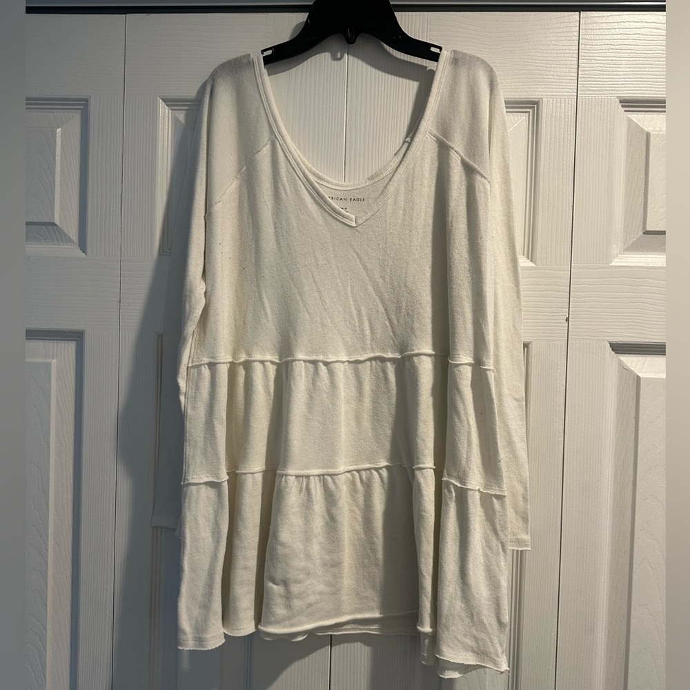 American Eagle White Long Sleeved Shirt